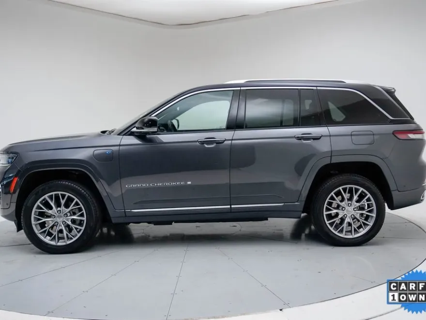 2022 Jeep Grand Cherokee Summit 4xe photo 1