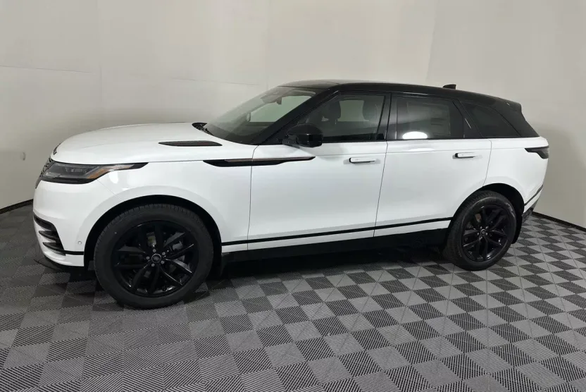 2025 Land Rover Range Rover Velar SE photo 1