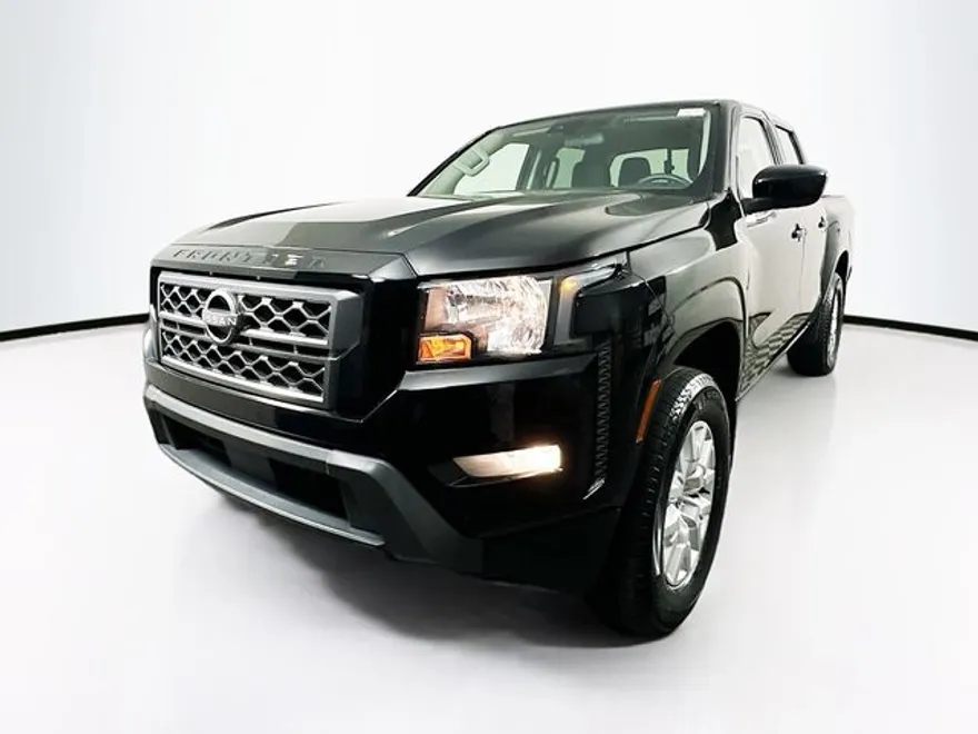 2023 Nissan Frontier SV photo 1