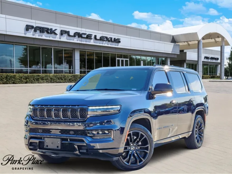 2023 Jeep Grand Wagoneer II photo 1