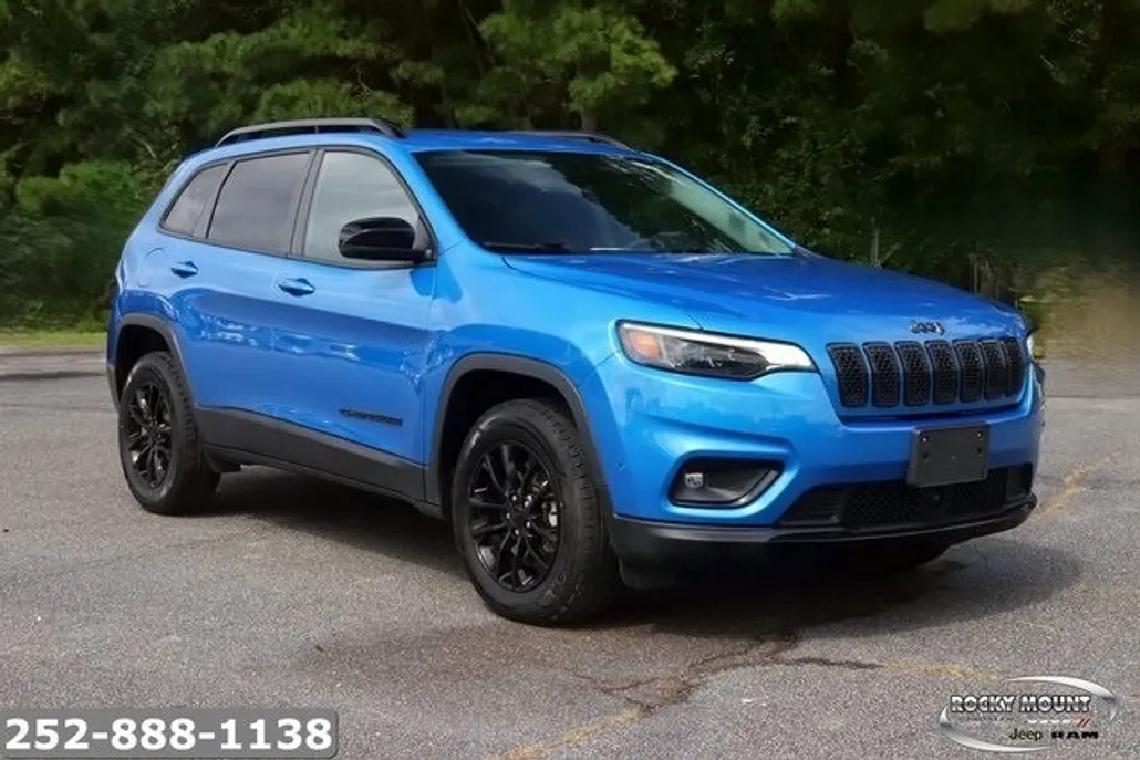 2023 Jeep Cherokee Altitude Lux photo 1