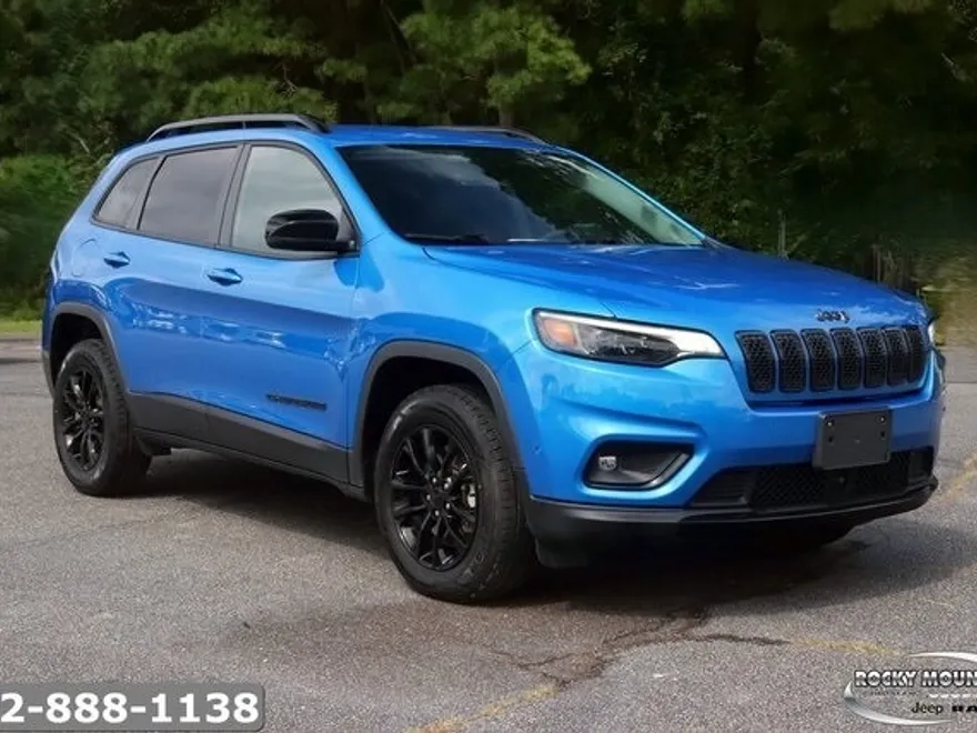 2023 Jeep Cherokee Altitude Lux photo 1