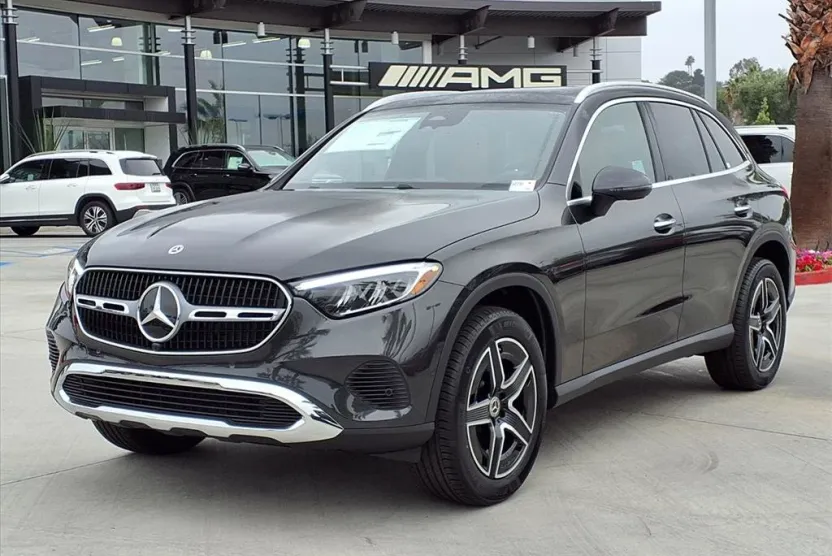 2026 Mercedes Benz GLC 300 photo 1