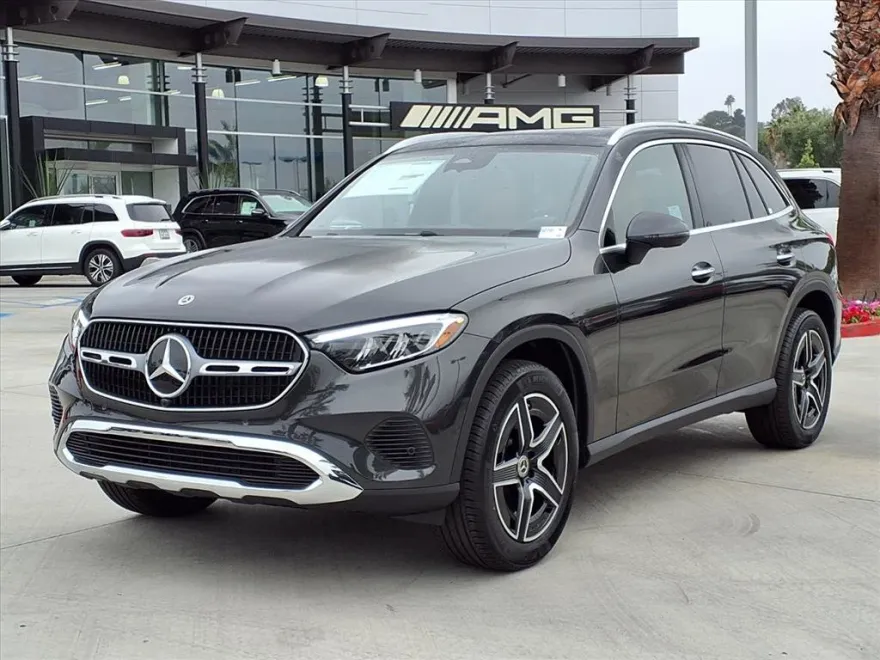 2026 Mercedes Benz GLC 300 photo 1