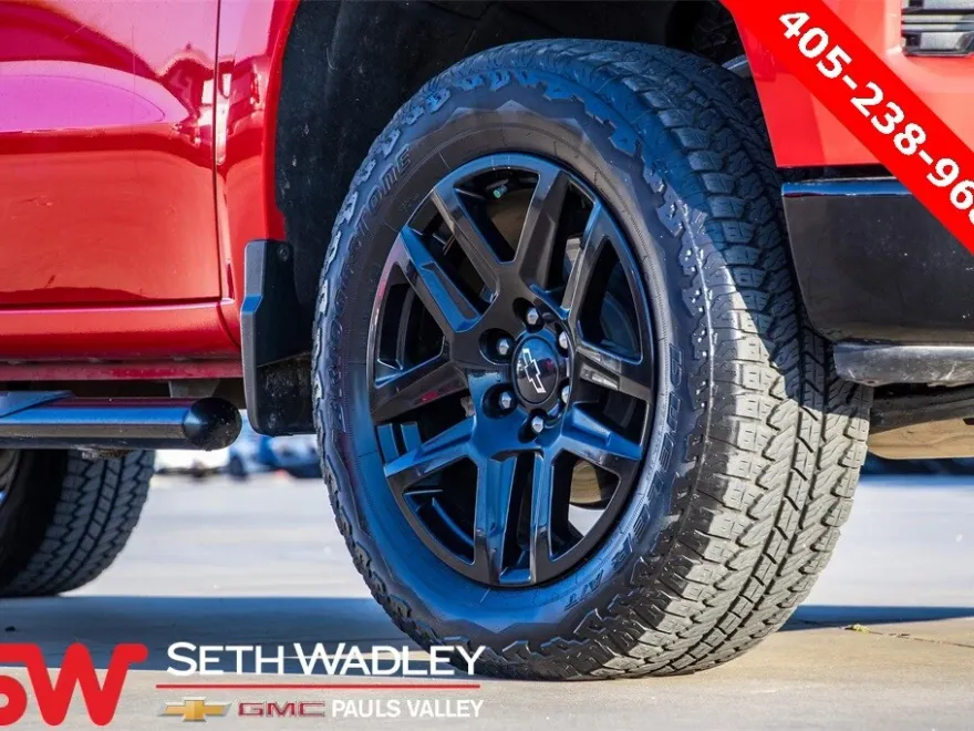 2023 Chevrolet Silverado 1500 Custom Trail Boss photo 1