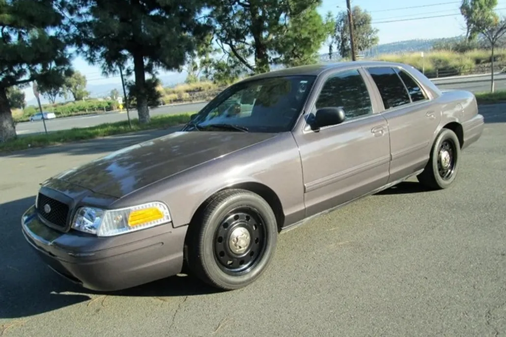 2011 Ford Crown Victoria Police Interceptor photo 1