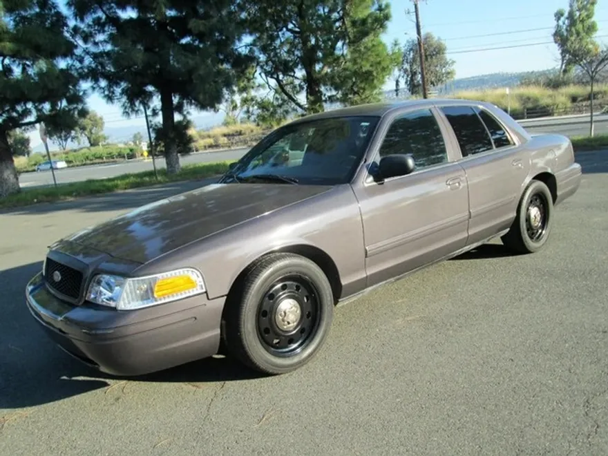 2011 Ford Crown Victoria Police Interceptor photo 1