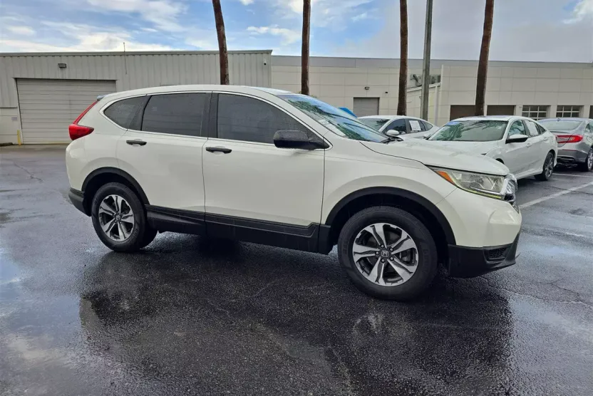 2018 Honda CR-V LX photo 1