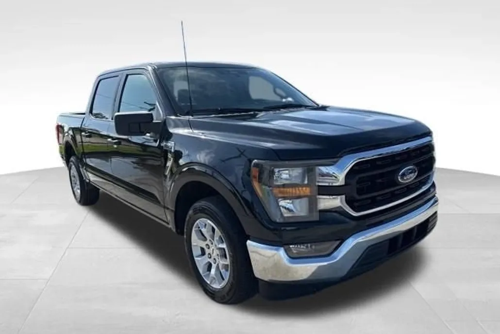 2023 Ford F-150 XLT photo 1