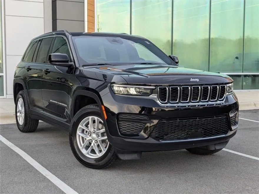2025 Jeep Grand Cherokee Laredo X photo 1