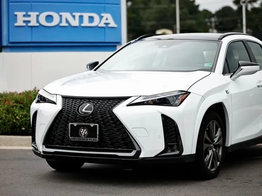 2024 Lexus UX 250h F SPORT Handling photo 1