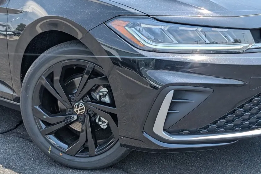 2025 Volkswagen Jetta 1.5T SE photo 1