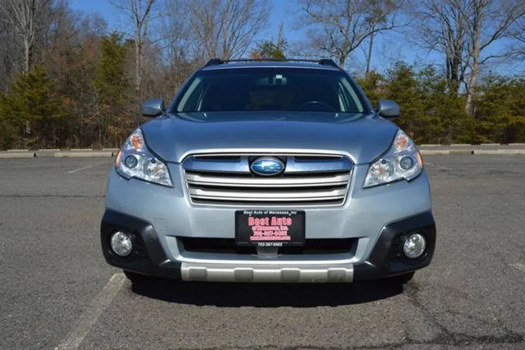 2013 Subaru Outback 2.5i Limited photo 1