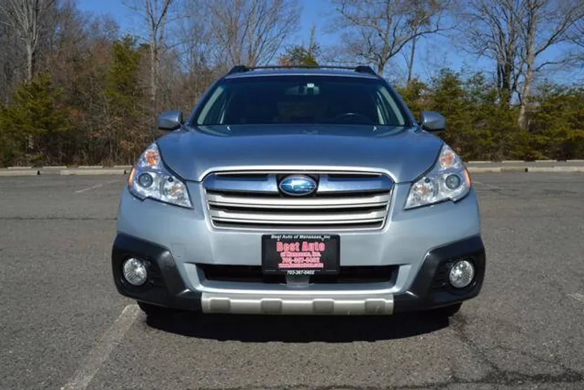 2013 Subaru Outback 2.5i Limited photo 1