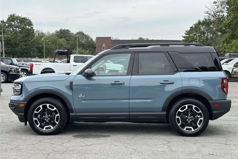 2023 Ford Bronco Sport Outer Banks photo 1