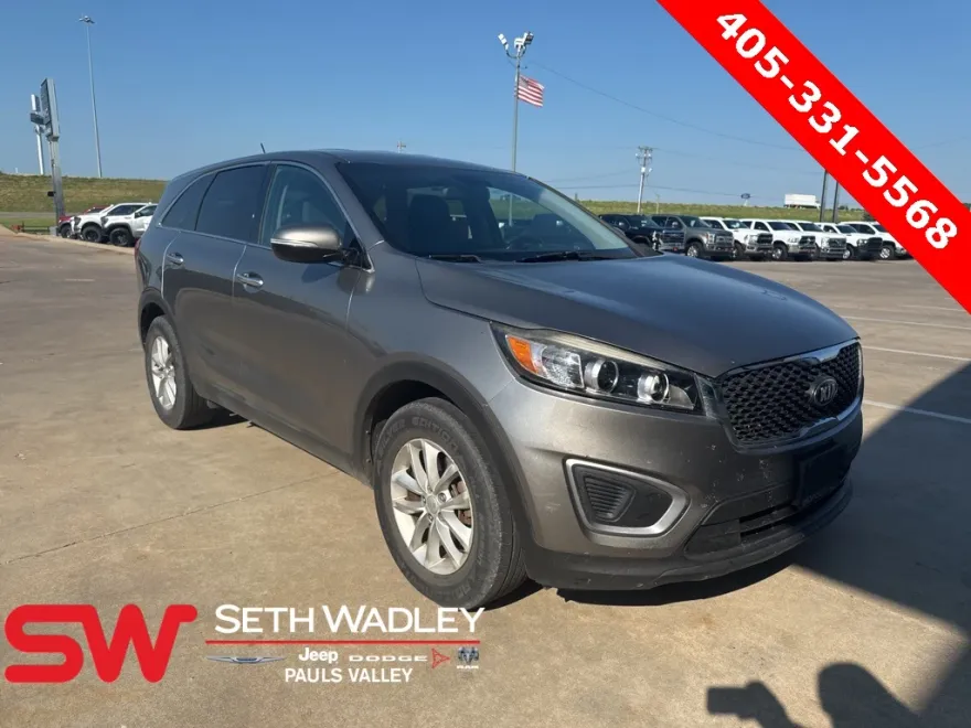 2017 Kia Sorento L photo 1