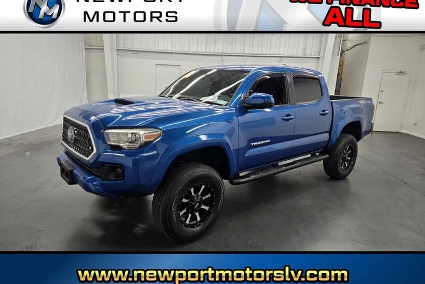 2018 Toyota Tacoma SR5 photo 1