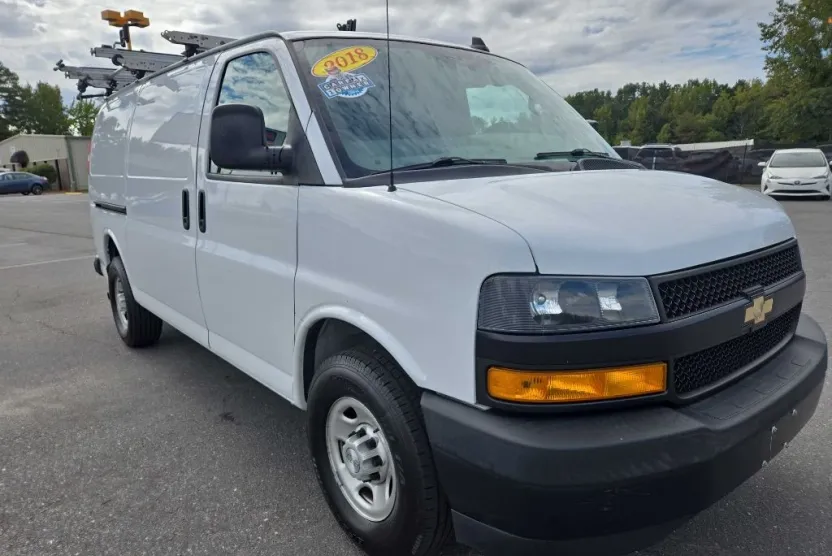 2018 Chevrolet Express Cargo photo 1