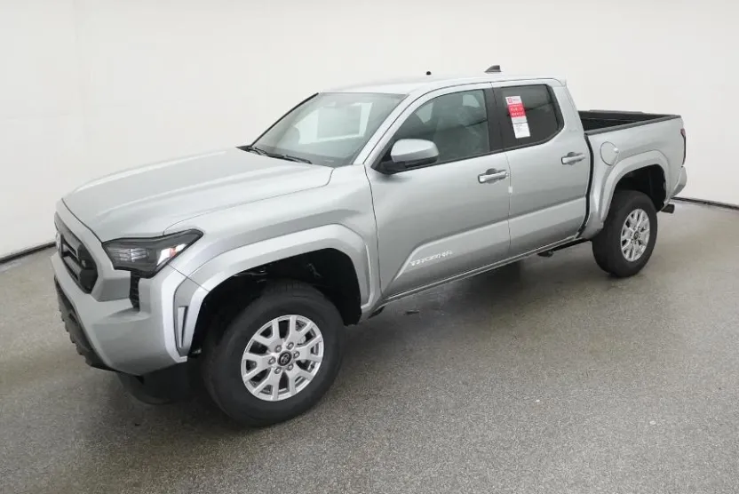 2025 Toyota Tacoma SR5 photo 1
