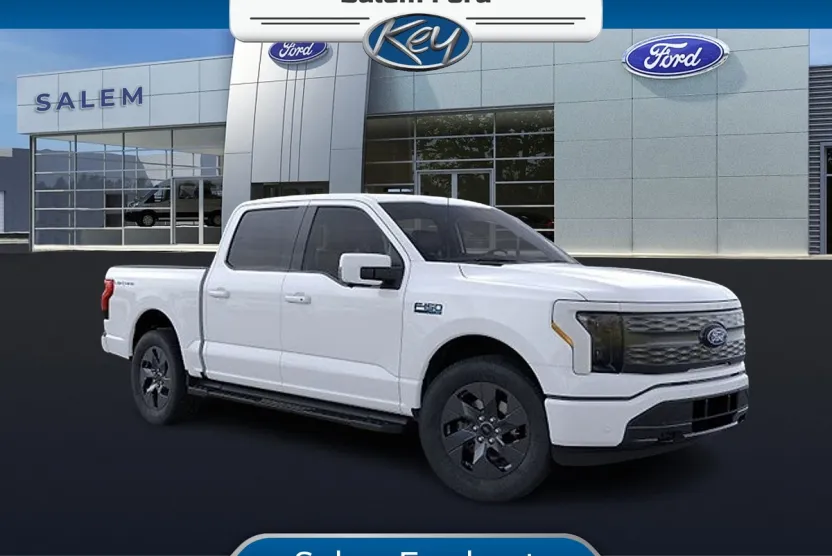 2025 Ford F-150 Lightning Lariat photo 1