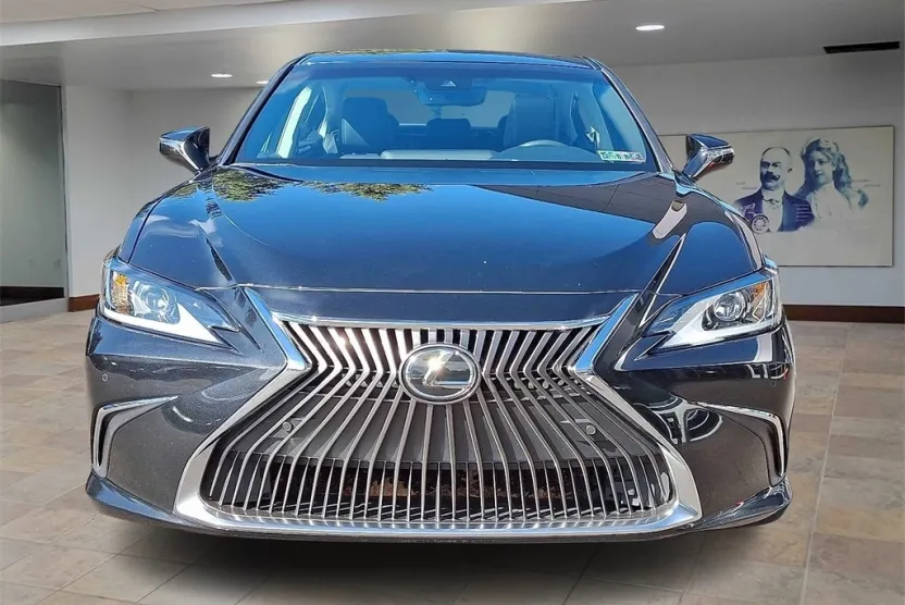 2021 Lexus ES 350 photo 1