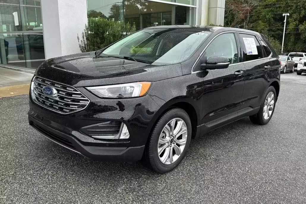 2024 Ford Edge Titanium photo 1