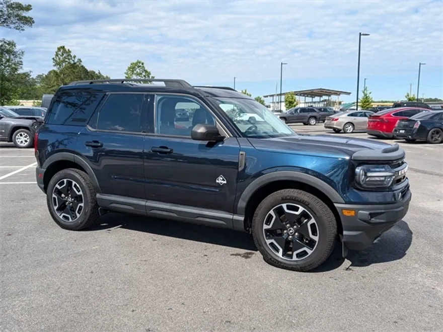 2021 Ford Bronco Sport Outer Banks photo 1
