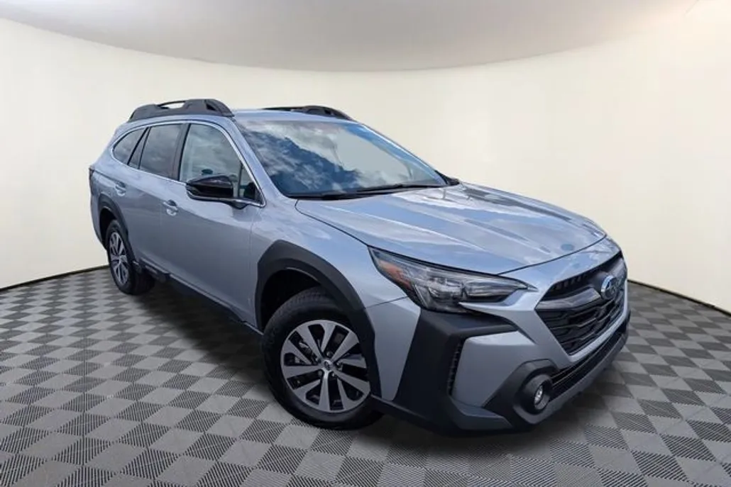 2025 Subaru Outback Premium photo 1