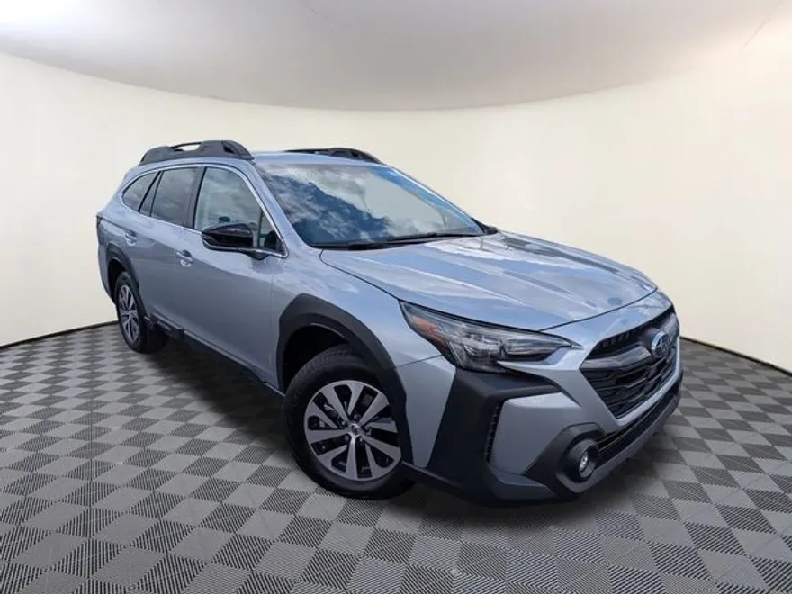2025 Subaru Outback Premium photo 1