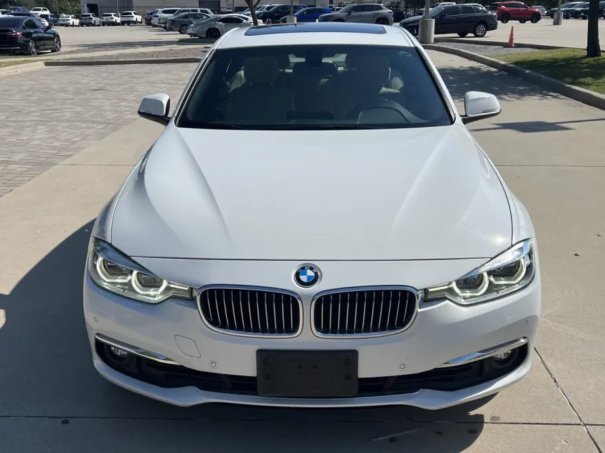 2017 Bmw 330i photo 1