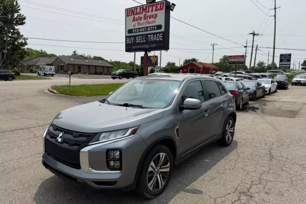 2021 Mitsubishi Outlander Sport SE photo 1