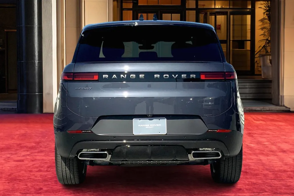 2025 Land Rover Range Rover Sport P360 SE photo 1