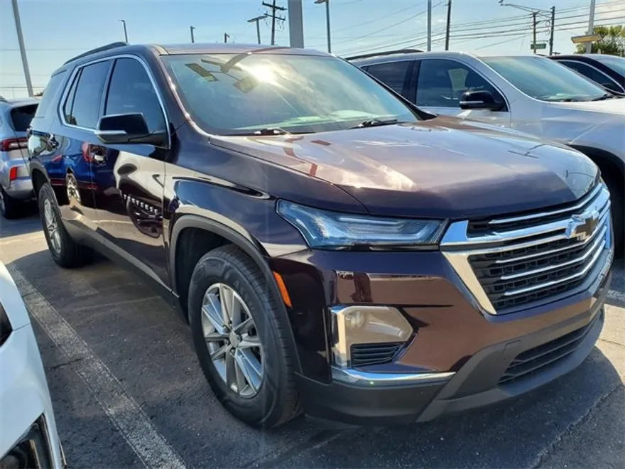 2023 Chevrolet Traverse Leather photo 1