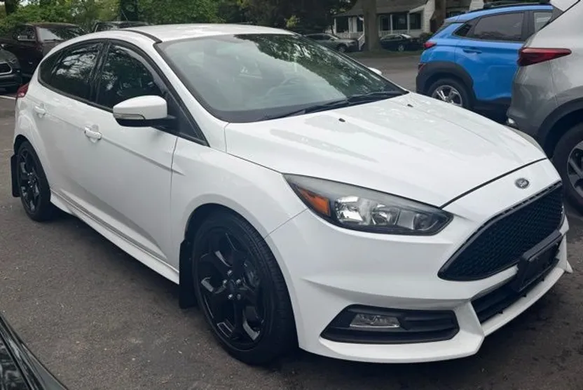 2015 Ford Focus ST photo 1