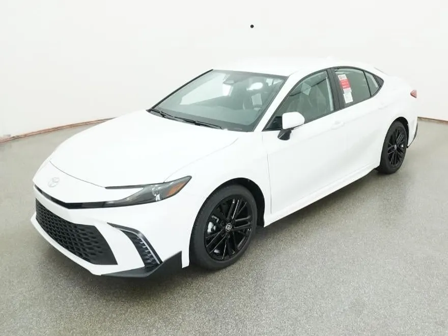 2026 Toyota Camry SE photo 1