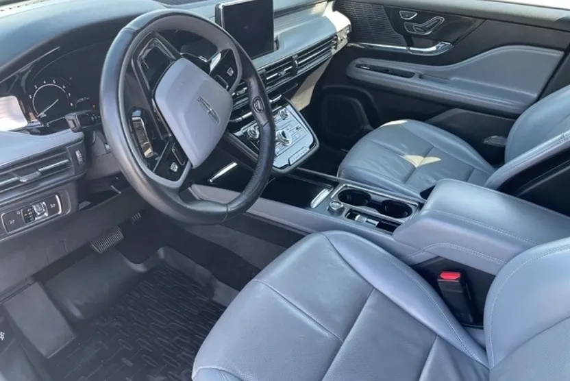 2022 Lincoln Corsair Standard photo 1