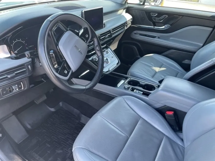 2022 Lincoln Corsair Standard photo 1
