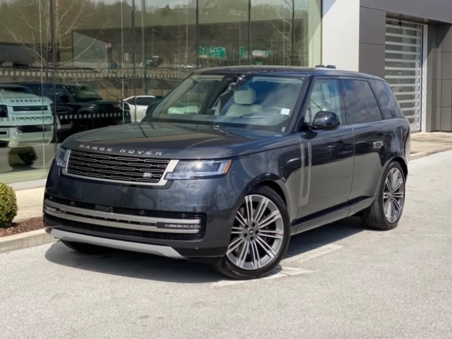 2025 Land Rover Range Rover SE photo 1