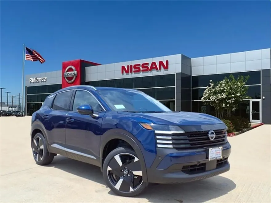 2025 Nissan Kicks SR photo 1