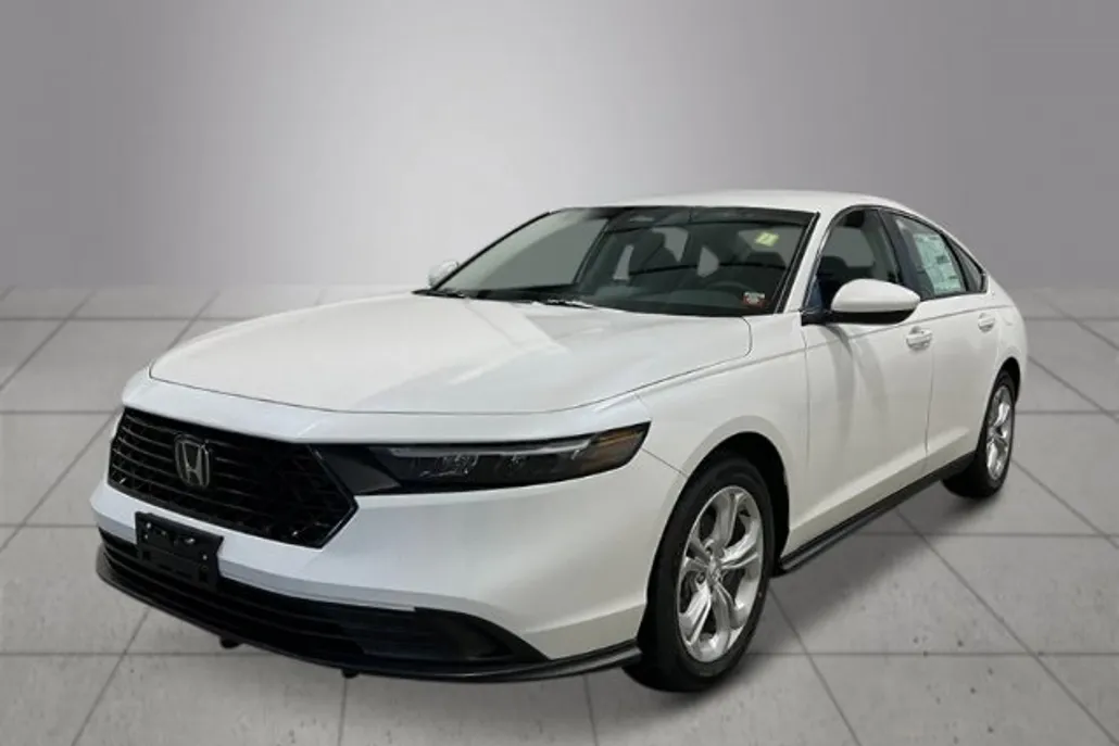 2025 Honda Accord LX photo 1