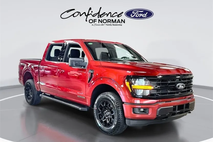 2025 Ford F-150 XLT photo 1