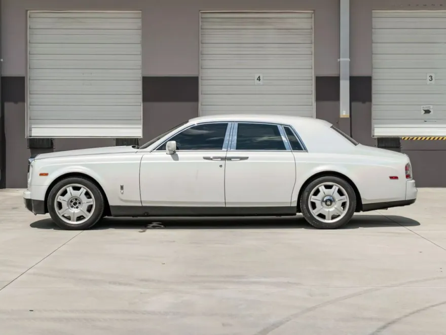 2004 Rolls Royce Phantom photo 2