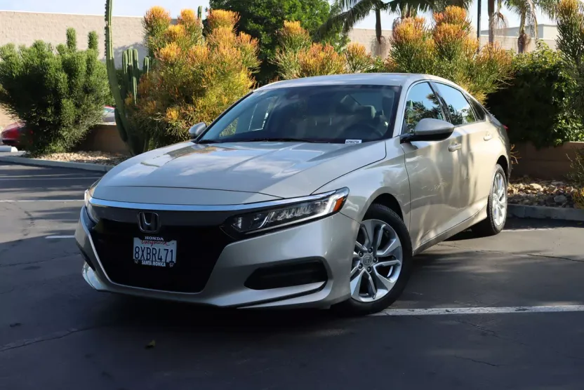 2018 Honda Accord LX photo 1