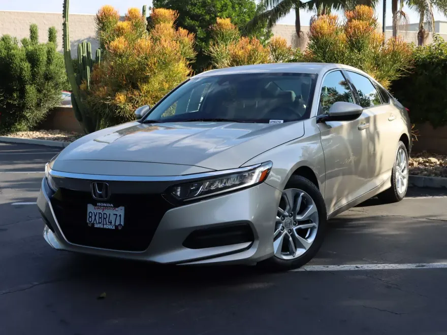 2018 Honda Accord LX photo 1