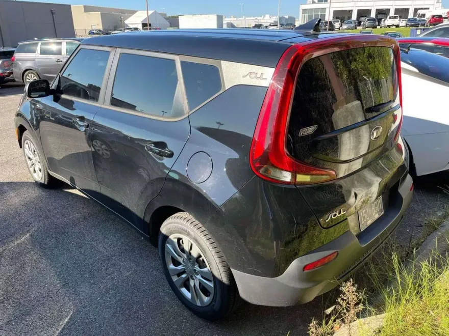 2020 Kia Soul LX photo 1