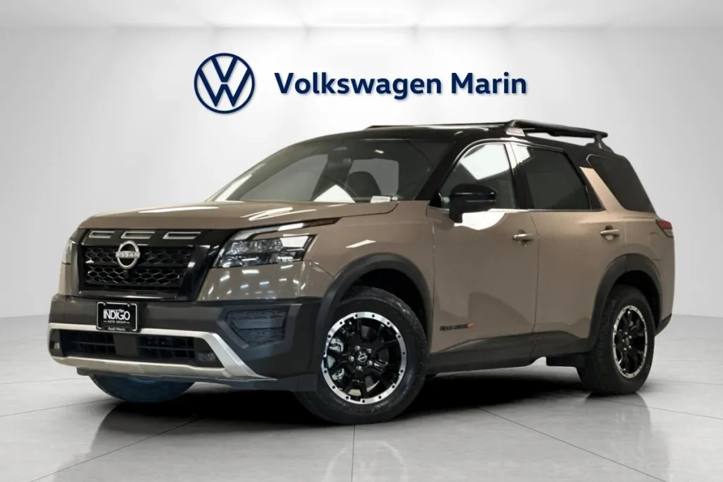 2023 Nissan Pathfinder SV photo 1