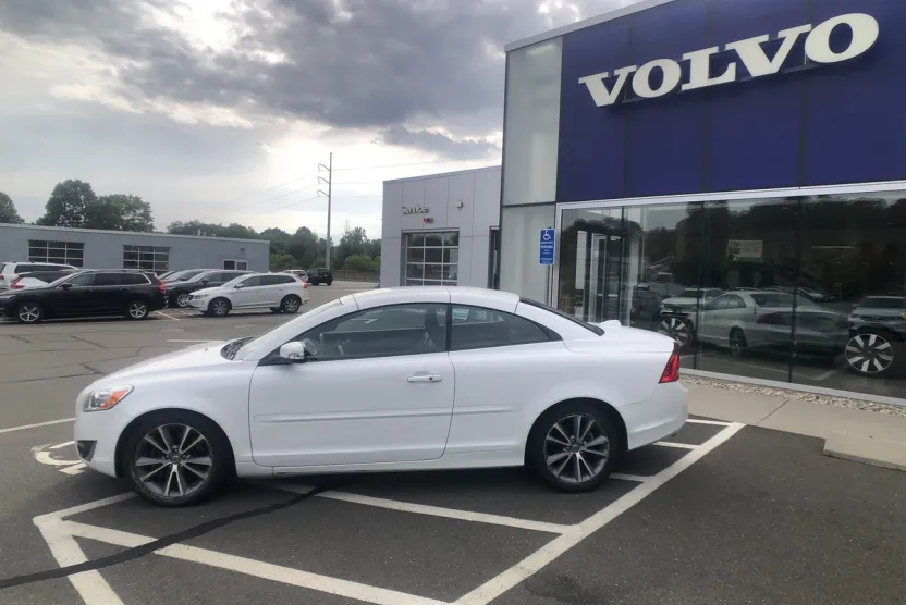 2013 Volvo C70 T5 photo 1