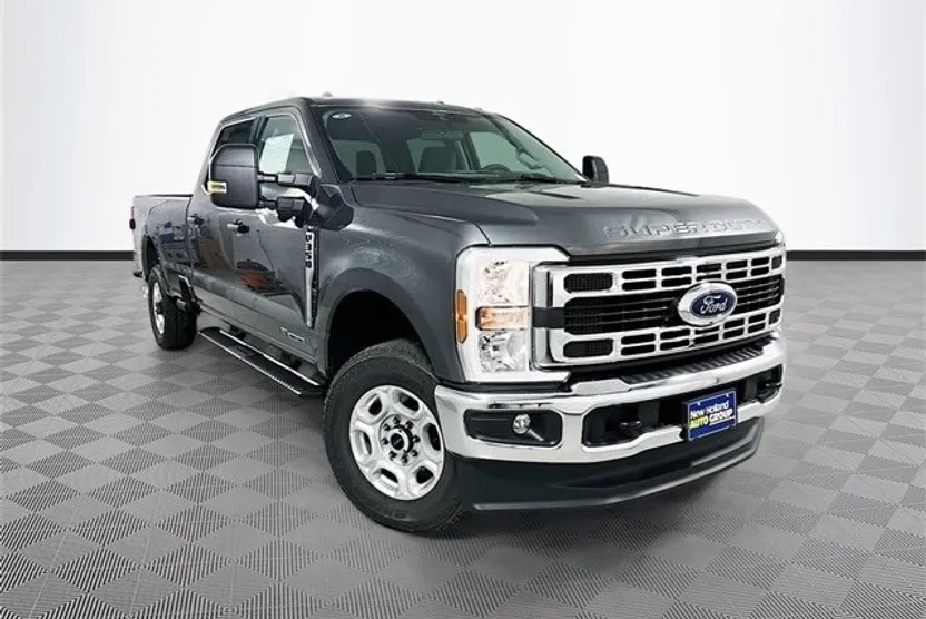 2026 Ford F-350 XLT photo 1