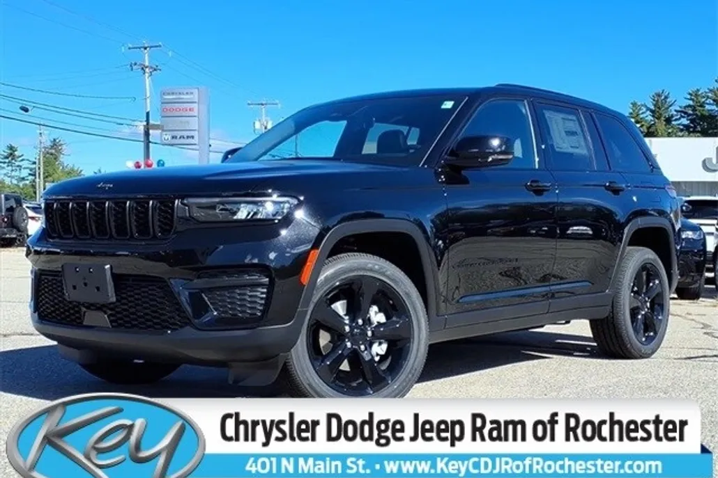 2025 Jeep Grand Cherokee Altitude photo 1