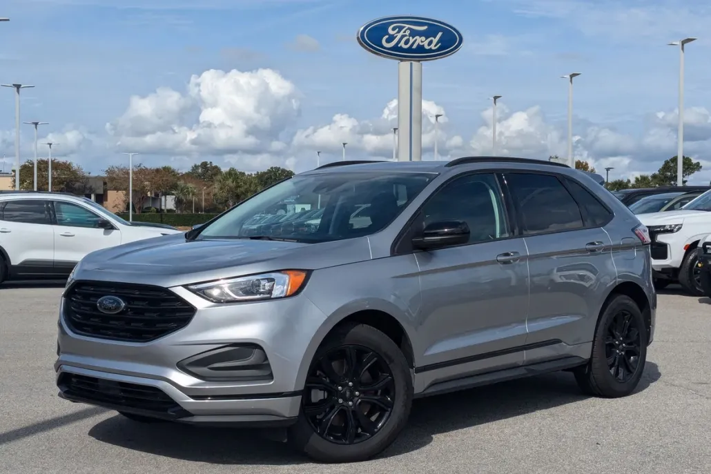 2024 Ford Edge SE photo 1